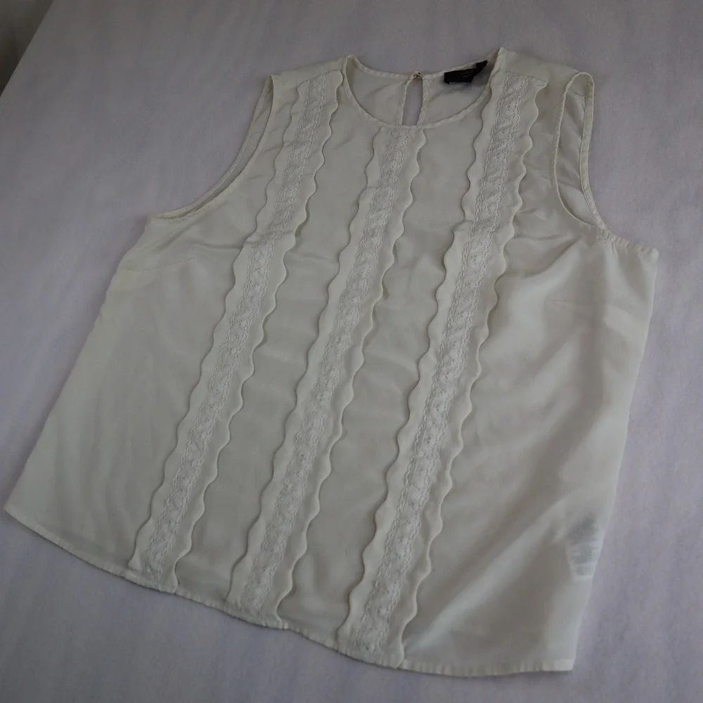 J. Crew excellent pre